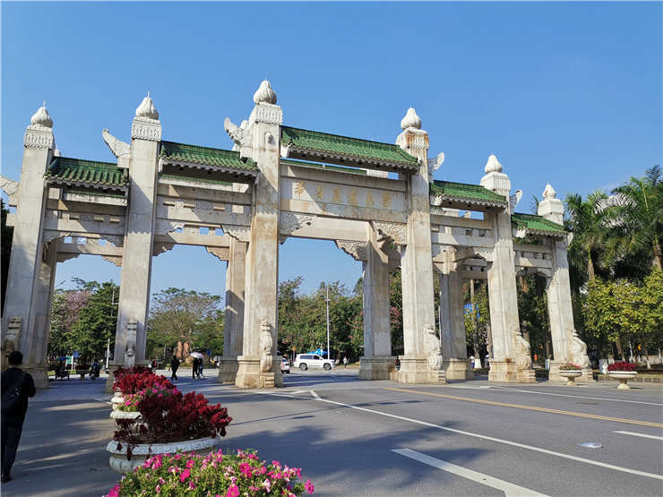 Z6���������ǲ�(�й���)���޹�˾����