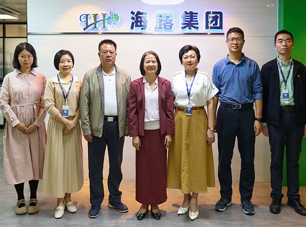 ������ί�ϸɲ��ֵ��ü��ſ�չ�������н���